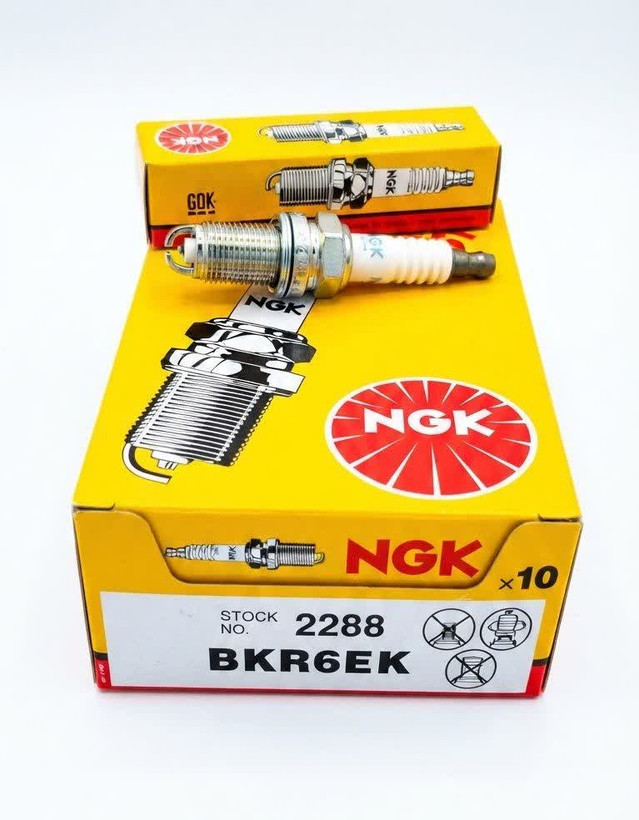 شمع خودرویی برند NGK مدل دو پلاتین 2288